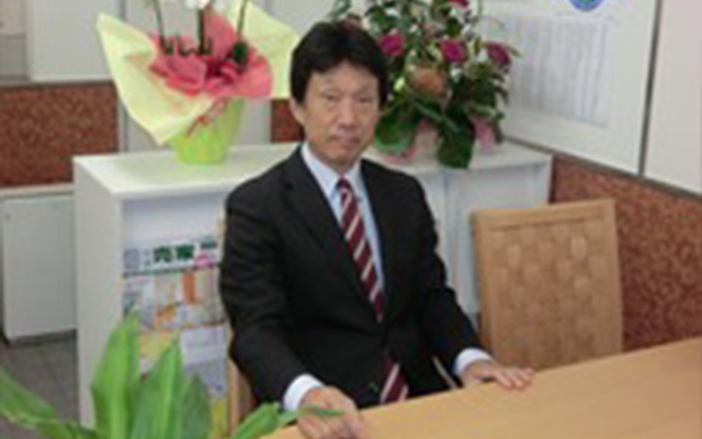 スタッフ紹介 岡田 文男